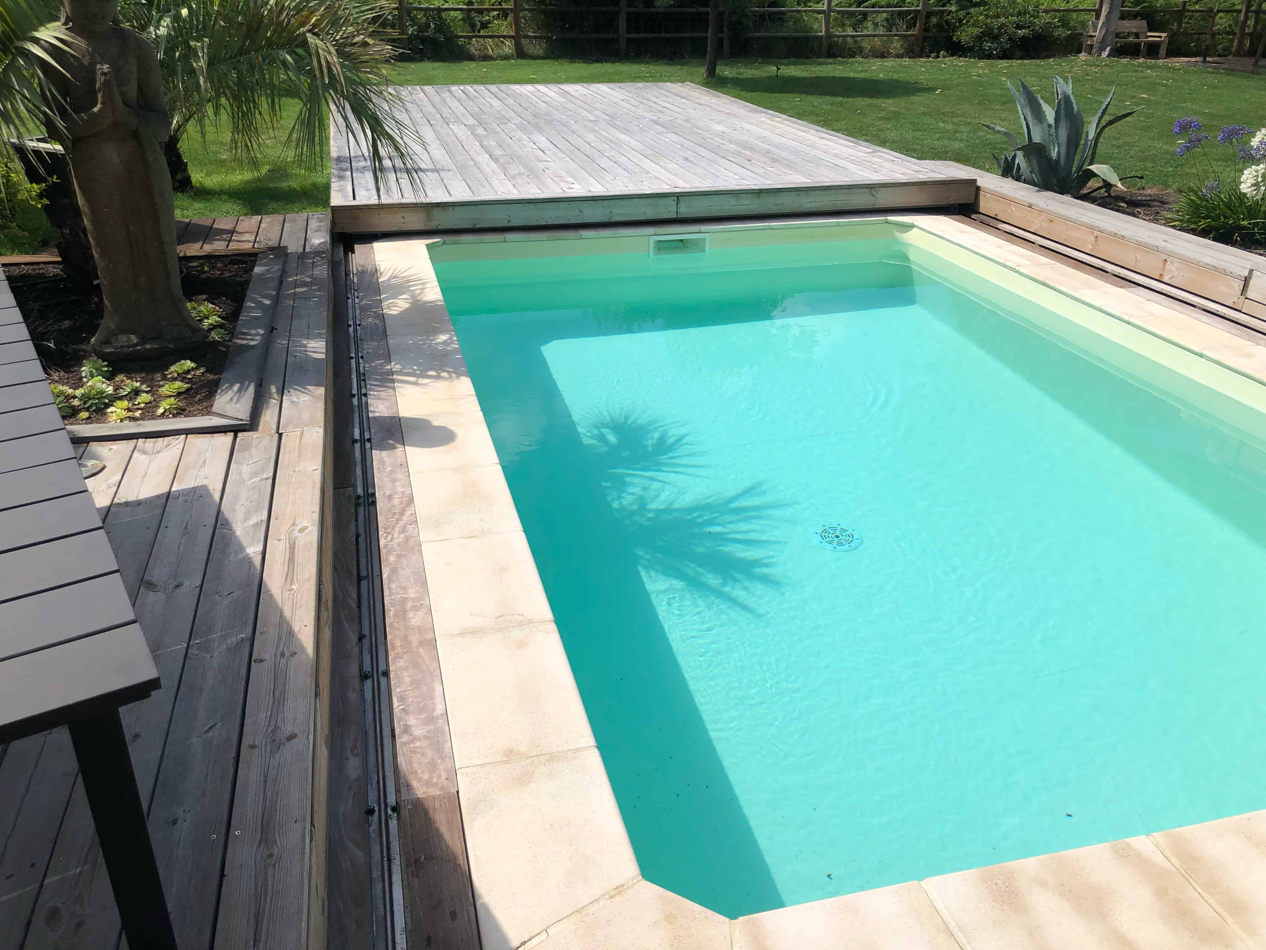 Deuxième vue du couvercle de piscine par B.F.G.